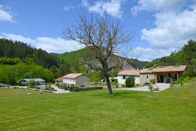 Maison à vendre à Luc-en-Diois, Drôme, Rhône-Alpes, avec Leggett Immobilier