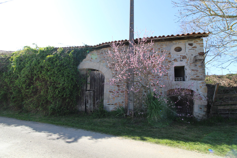 French property for sale in Les Salles-Lavauguyon, Haute-Vienne - €77,000 - photo 14