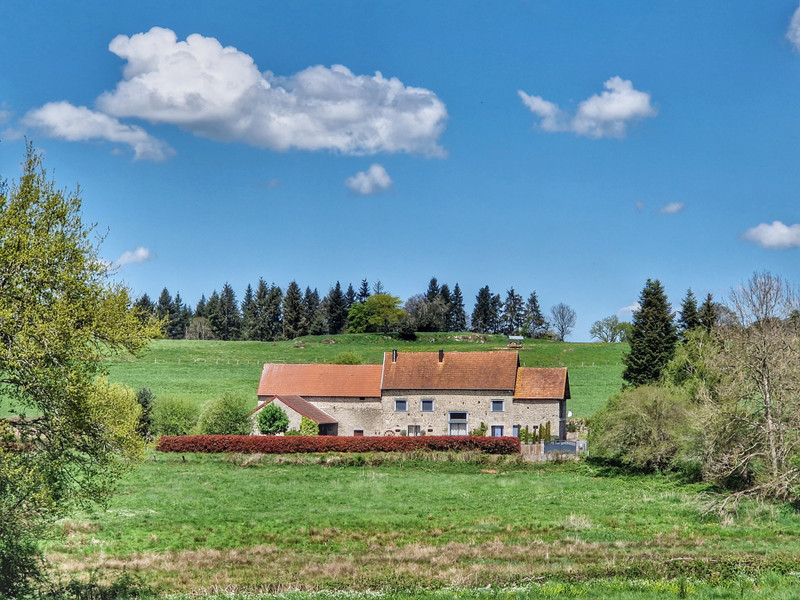 Maison à vendre à Saint-Maixant, Creuse - 318.000 € - photo 1