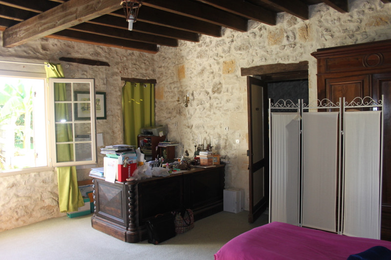 French property for sale in Pujols, Gironde - &#8364;424,000 - photo 5