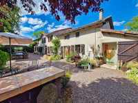 Maison à vendre à Épenède, Charente - 349.000 € - photo 1