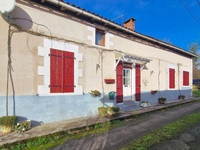 Maison à vendre à Chabrac, Charente - 69.000 € - photo 1