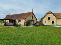 Maison à vendre à Montmorillon, Vienne - 590.000 € - photo 4