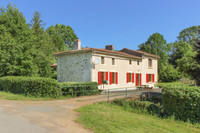 Propriété à vendre à Saint-Lin, Deux-Sèvres - 245 000 € - photo n°1