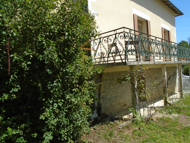 French property for sale in Alloue, Charente - photo 2
