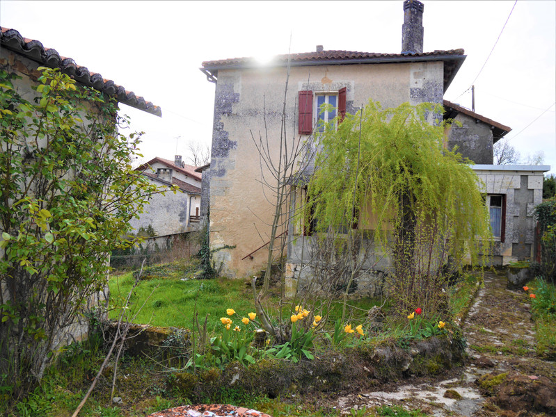 French property for sale in La Rochebeaucourt-et-Argentine, Dordogne - €83,333 - photo 2
