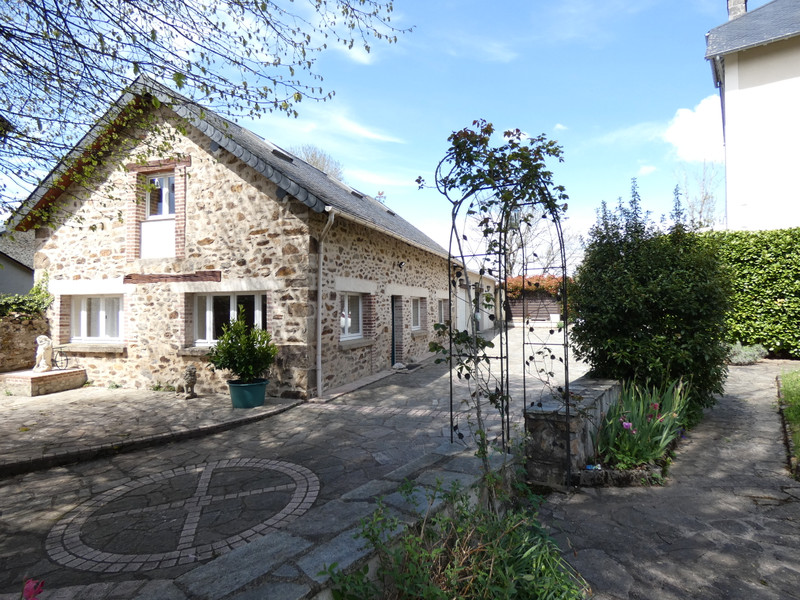 French property for sale in Égletons, Corrèze - &#8364;402,800 - photo 8