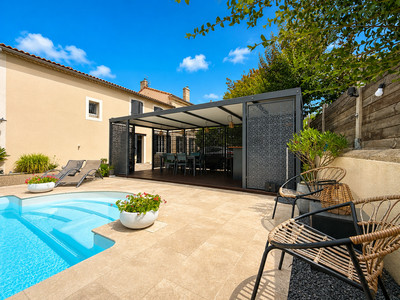 French property for sale in Cavignac, Gironde - €760,000 - photo 11