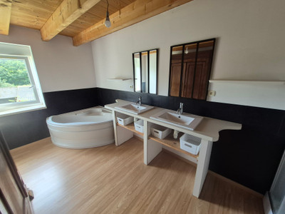 French property for sale in Plougourvest, Finistère - €369,940 - photo 9