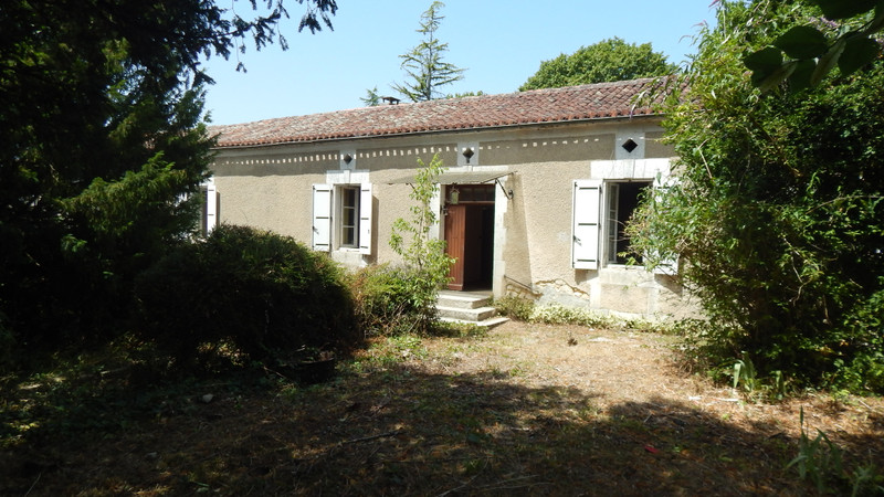 French property for sale in Ronsenac, Charente - €99,000 - photo 3