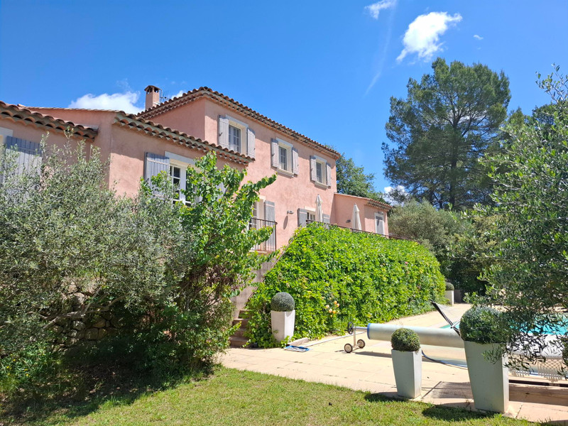 French property for sale in Entrecasteaux, Var - €875,000 - photo 0