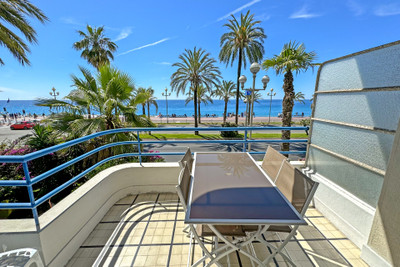 French property for sale in Nice, Alpes-Maritimes - €1,195,000 - photo 4