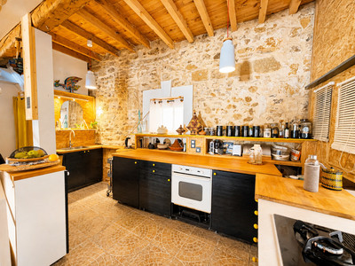 French property for sale in Bassan, Hérault - €240,000 - photo 2