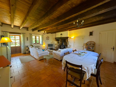 French property for sale in Teyjat, Dordogne - €194,400 - photo 2