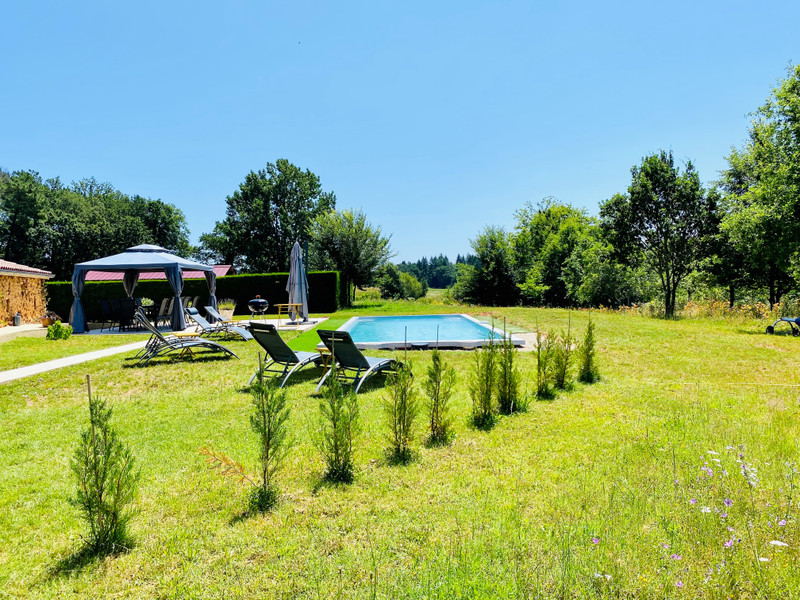 French property for sale in Capdrot, Dordogne - €649,950 - photo 2
