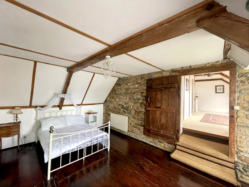 French property for sale in Lanfains, Côtes-d'Armor - €210,600 - photo 9