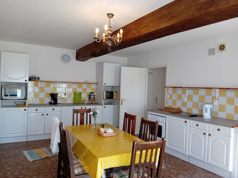 French property for sale in Genneton, Deux-Sèvres - €298,500 - photo 9