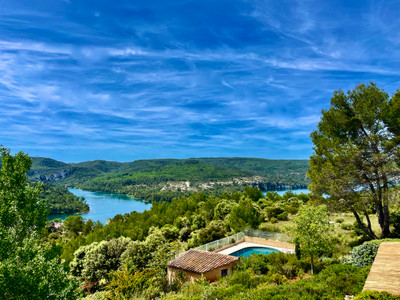 Maison à vendre à Esparron-de-Verdon, Alpes-de-Haute-Provence, PACA, avec Leggett Immobilier