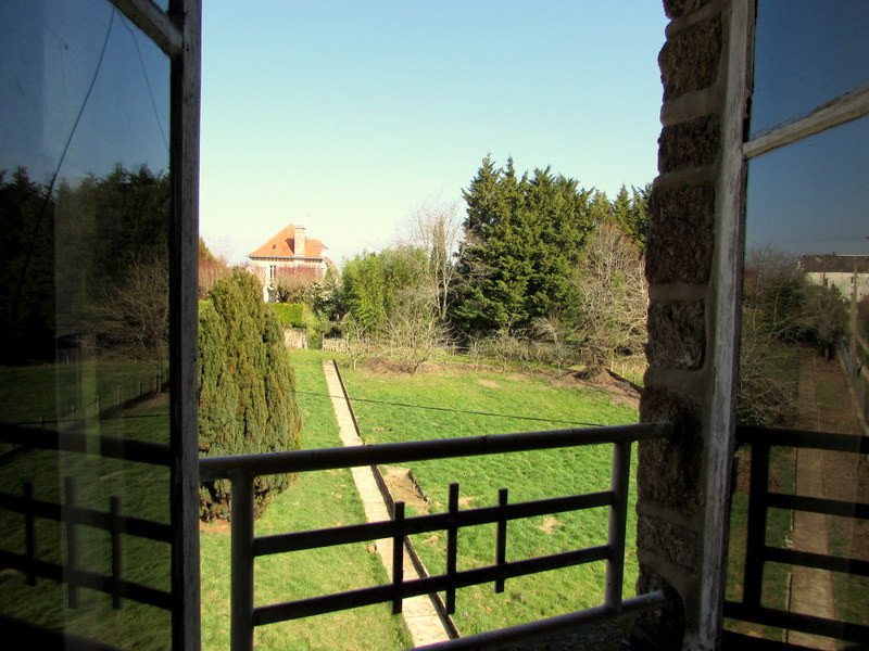 House for sale in La Souterraine Creuse Charming stone property to renovate , attached barn