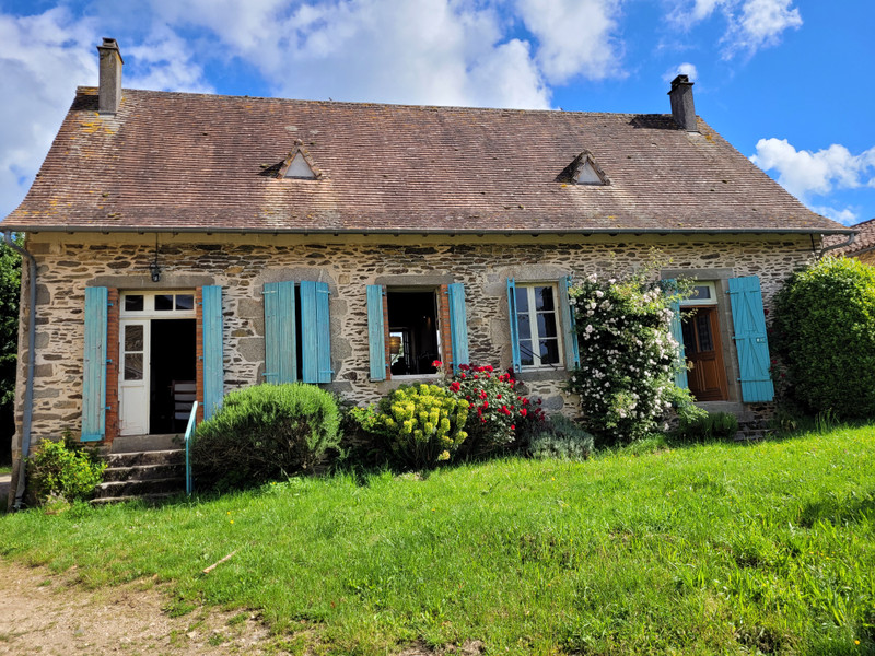 French property for sale in Saint-Saud-Lacoussière, Dordogne - €129,670 - photo 1