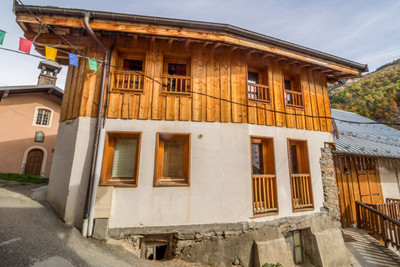 Chalet à vendre à Les Belleville, Savoie, Rhône-Alpes, avec Leggett Immobilier