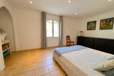 French property for sale in Flayosc, Var - €895,000 - photo 11