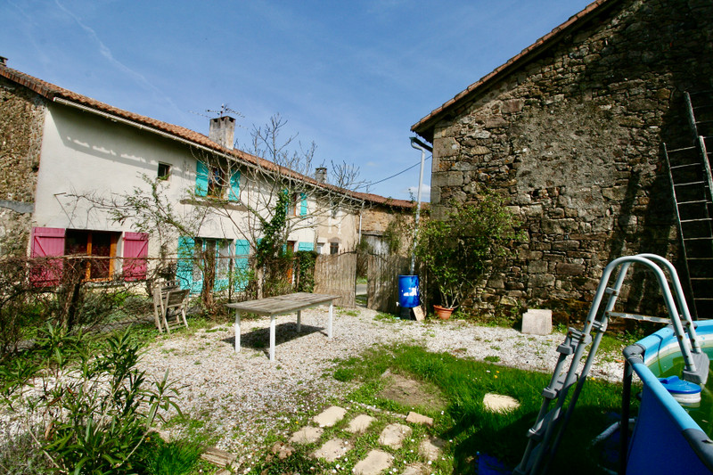 French property for sale in Écuras, Charente - €141,700 - photo 4
