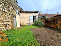 Maison à vendre à Champagne-Mouton, Charente - 97 900 € - photo 10