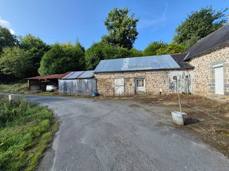 French property for sale in Saint-Carreuc, Côtes-d'Armor - €111,180 - photo 1