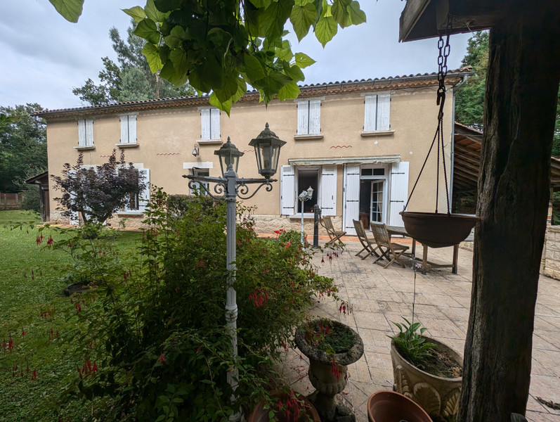 Maison à vendre à Chepniers, Charente-Maritime - 255.500 € - photo 1