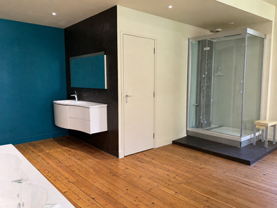 French property for sale in Mayenne, Mayenne - €299,999 - photo 5