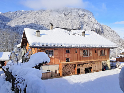 Chalet à vendre à Sixt-Fer-à-Cheval, Haute-Savoie, Rhône-Alpes, avec Leggett Immobilier