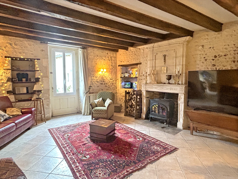 French property for sale in Saint-Félix, Charente - €349,800 - photo 2