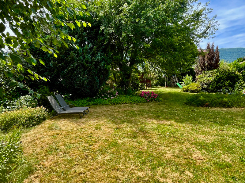 French property for sale in Saint-Jorioz, Haute-Savoie - €1,240,000 - photo 1