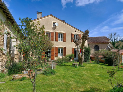 Maison à vendre à Saint-Symphorien-sur-Couze, Haute-Vienne, Limousin, avec Leggett Immobilier