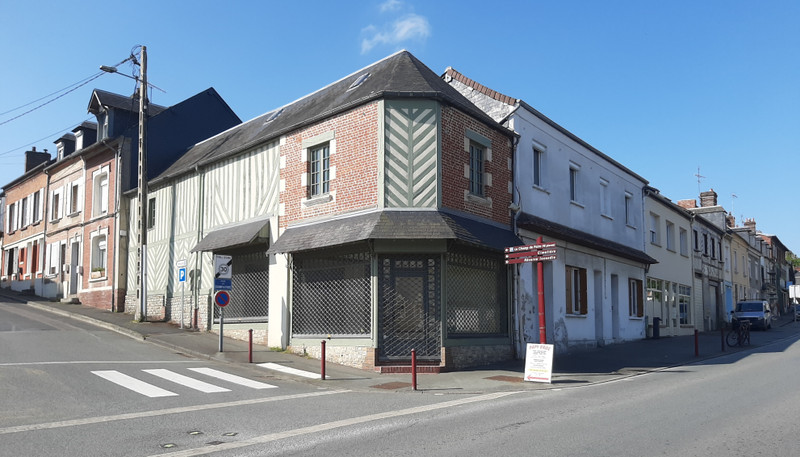 Immeuble à vendre à Dozulé, Calvados - 237 500 € - photo 1