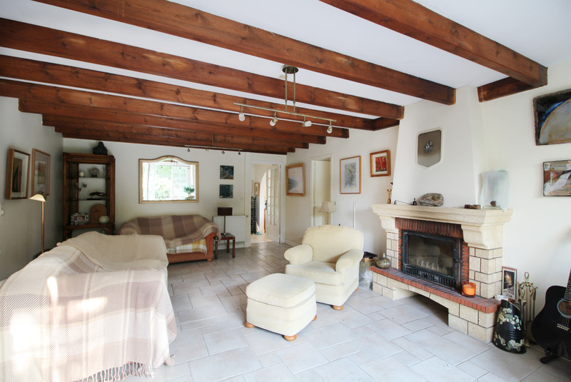 French property for sale in Valdelaume, Deux-Sèvres - €149,999 - photo 3