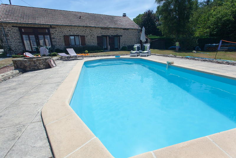 French property for sale in Bourganeuf, Creuse - &#8364;370,000 - photo 3