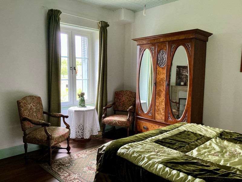 French property for sale in Mérinchal, Creuse - €295,320 - photo 6