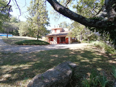 French property for sale in Vachères, Alpes-de-Haute-Provence - €540,000 - photo 2