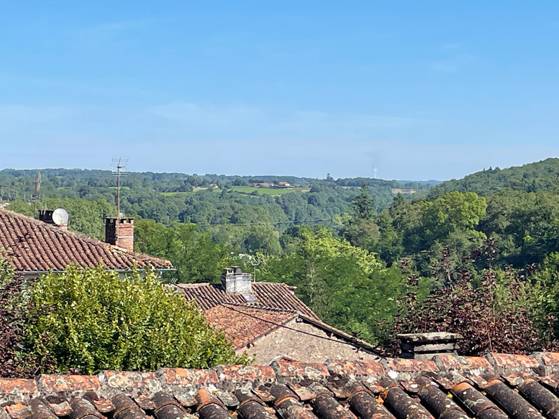 French property for sale in Confolens, Charente - €110,000 - photo 9