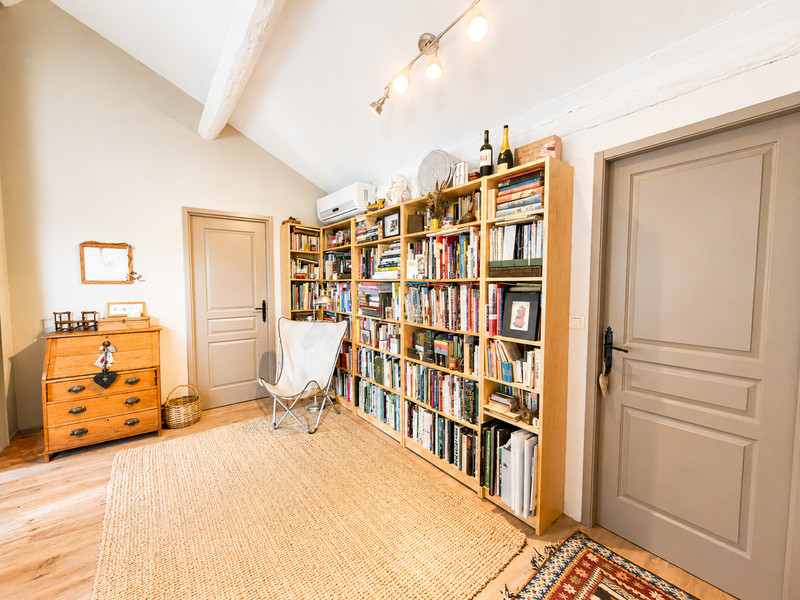 French property for sale in Pouzolles, Hérault - €380,000 - photo 10