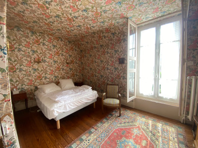 French property for sale in Saint-Amand-Montrond, Cher - €385,000 - photo 6