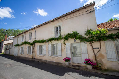 French property for sale in Richelieu, Indre-et-Loire - €415,000 - photo 9