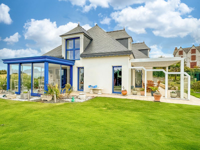 Maison à vendre à LA COTENTIN PLANGUENOUAL, Côtes-d'Armor, Bretagne, avec Leggett Immobilier
