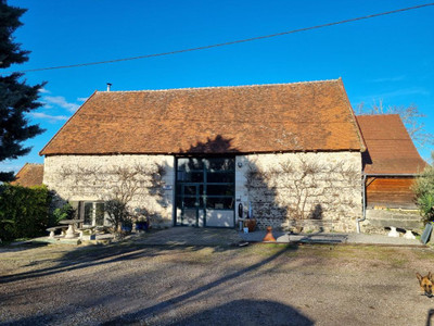 French property for sale in Meillard, Allier - €650,000 - photo 7