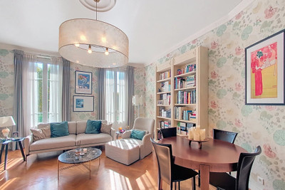 French property for sale in Nice, Alpes-Maritimes - €725,000 - photo 2