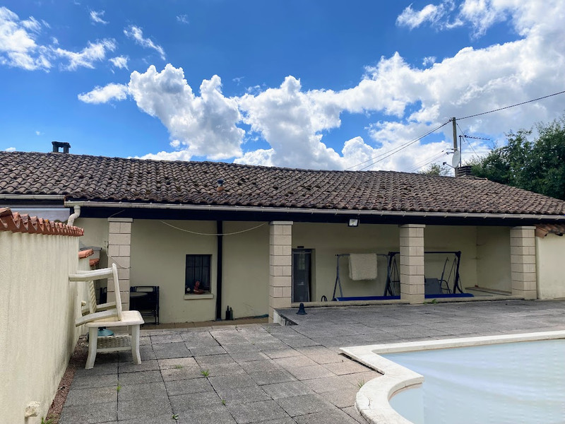 French property for sale in Cellefrouin, Charente - €103,000 - photo 7
