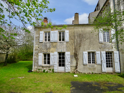 Maison à vendre à Annepont, Charente-Maritime, Poitou-Charentes, avec Leggett Immobilier
