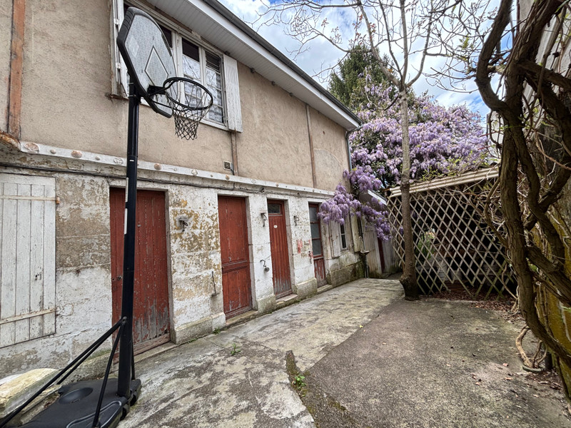 French property for sale in Angoulême, Charente - €591,440 - photo 2